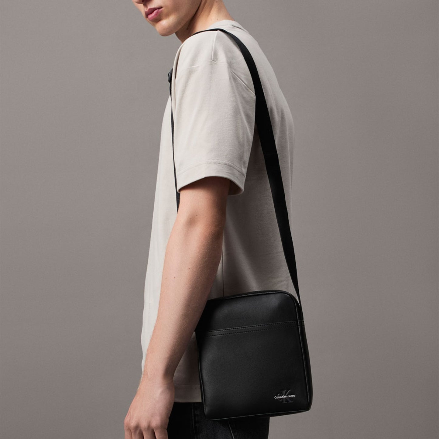 Calvin Klein reporter LV04G3014G